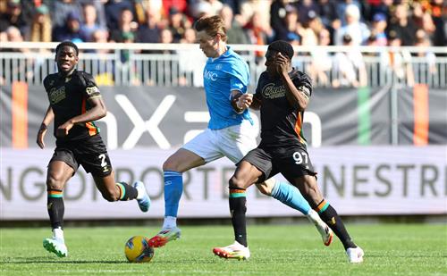 Venise contre Naples