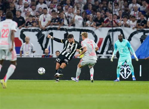 Lyon contre Angers
