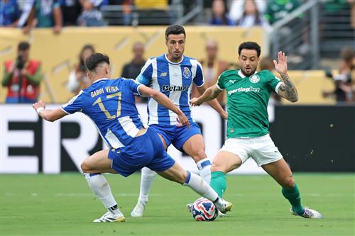 Palmeiras contre Porto