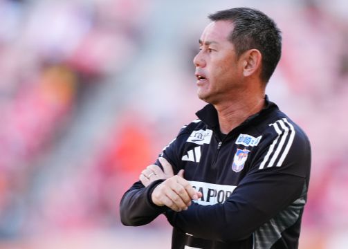 L'équipe n'a pas réussi à éviter la relégation, officiel : l'entraîneur des Niigata Swans, Toru Irie, a démissionné après la fin de la saison