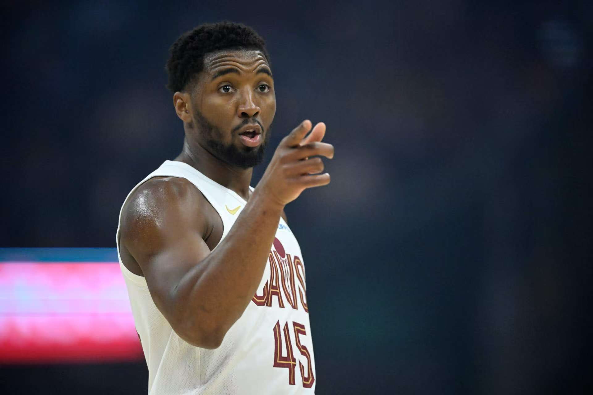 29 fois dans sa carrière avec plus de 40 points! Mitchell marque 46 points et mène les Cavaliers à vaincre les 76ers