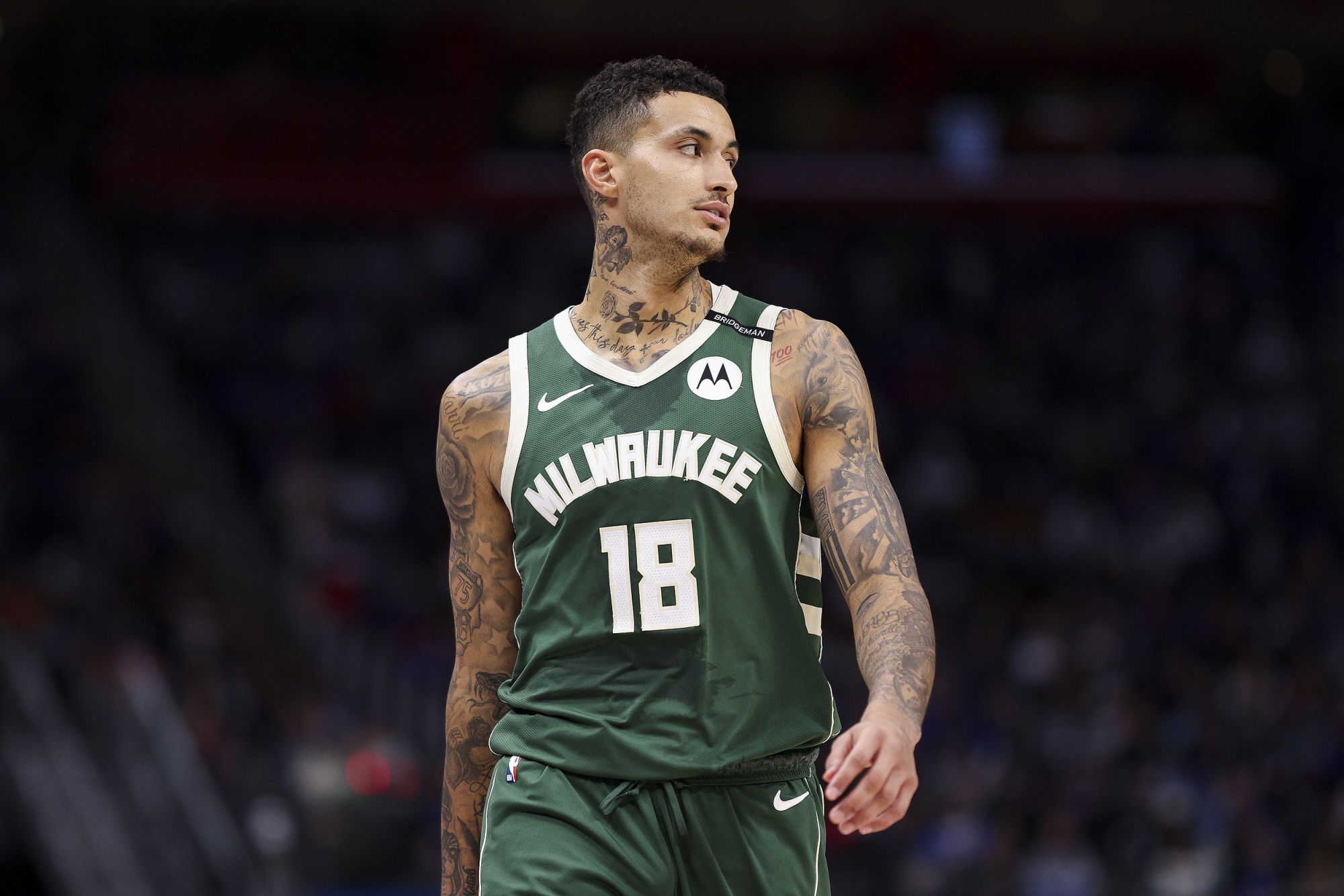 L’attaque a complètement raté ! Les Bucks n'ont marqué que 34 points à la mi-temps et ont été époustouflés. Kuzma a marqué 0 sur 6 buts.