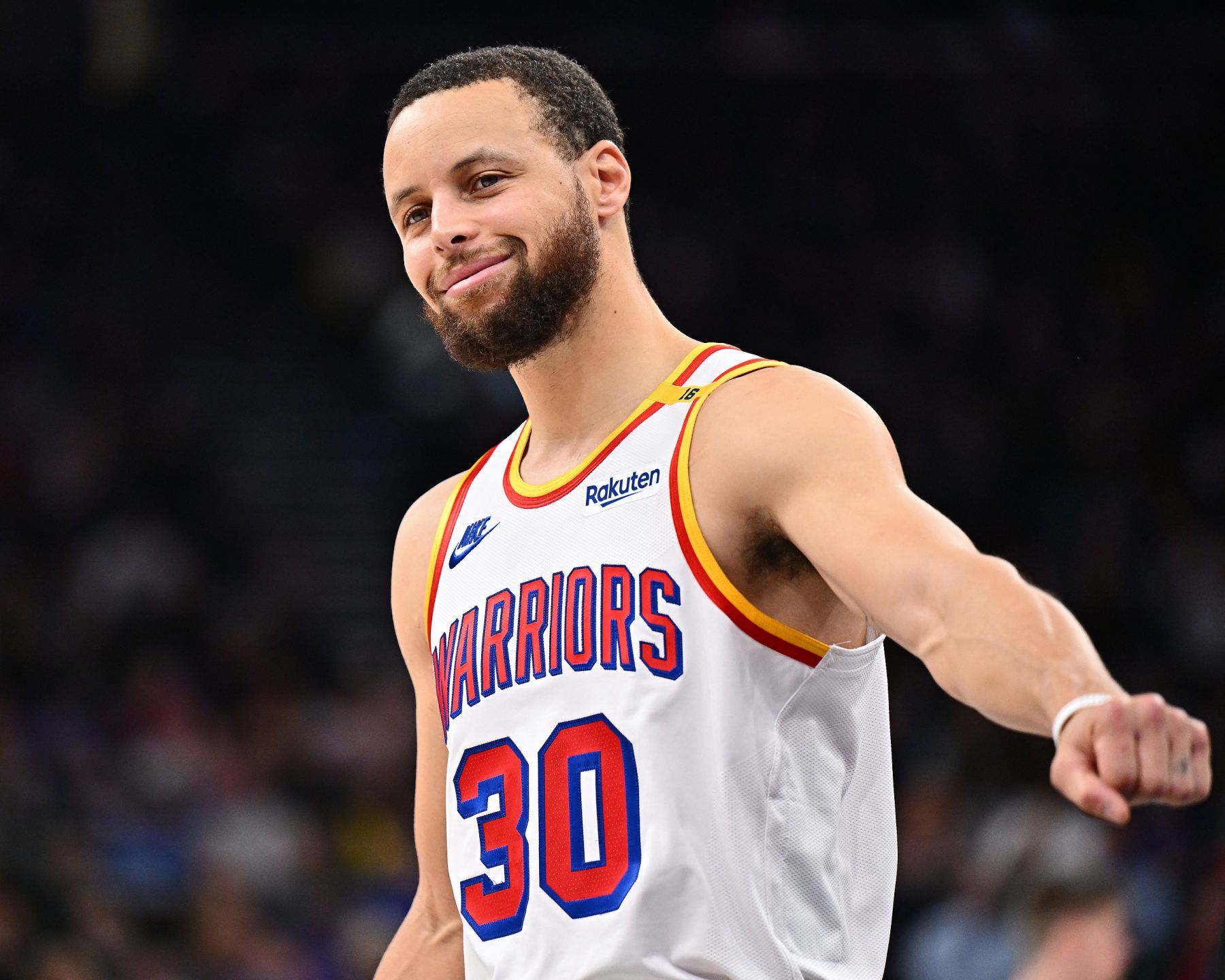 Curry a marqué plus de 9 tirs à trois points en un seul match pour la 47e fois de sa carrière, menant le record d'une falaise.