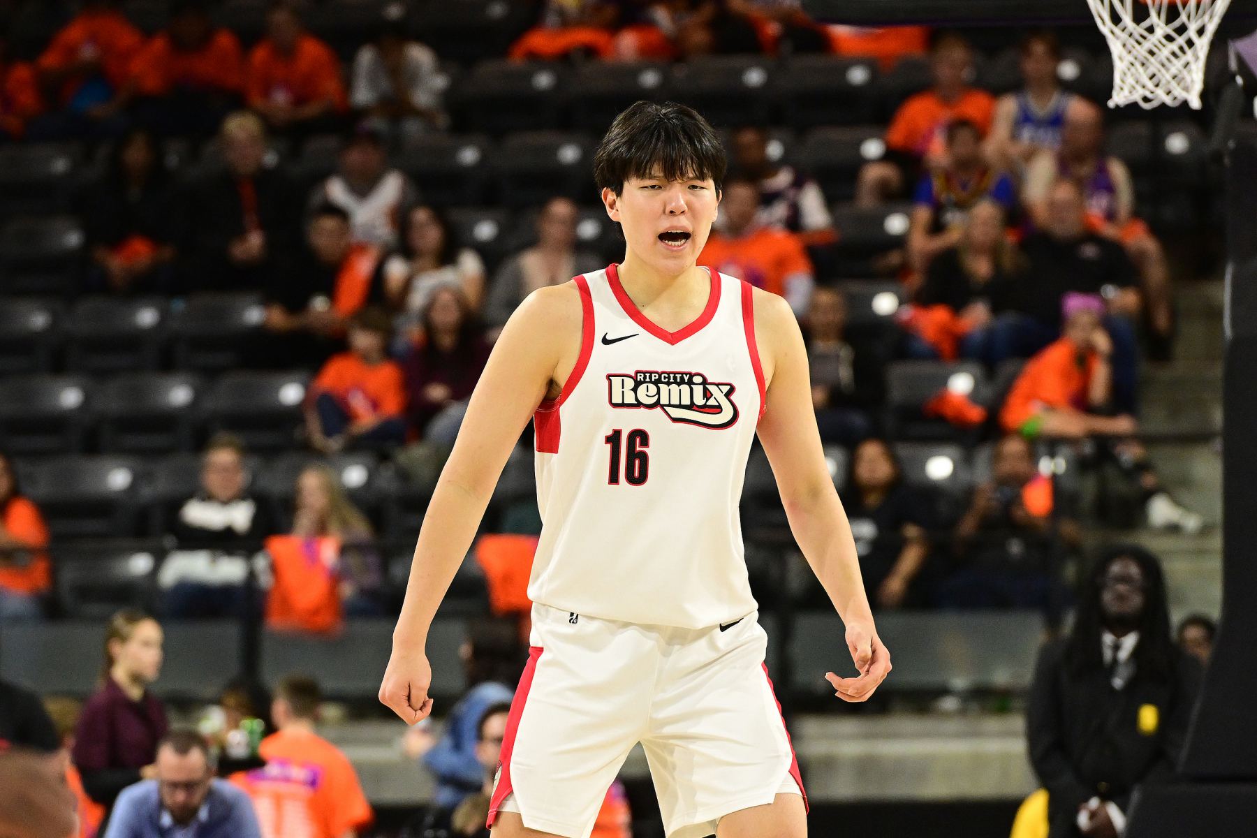 Les médias discutent avec passion des débuts de Yang Hansen en G League : il a plutôt bien joué et a résisté à la pression