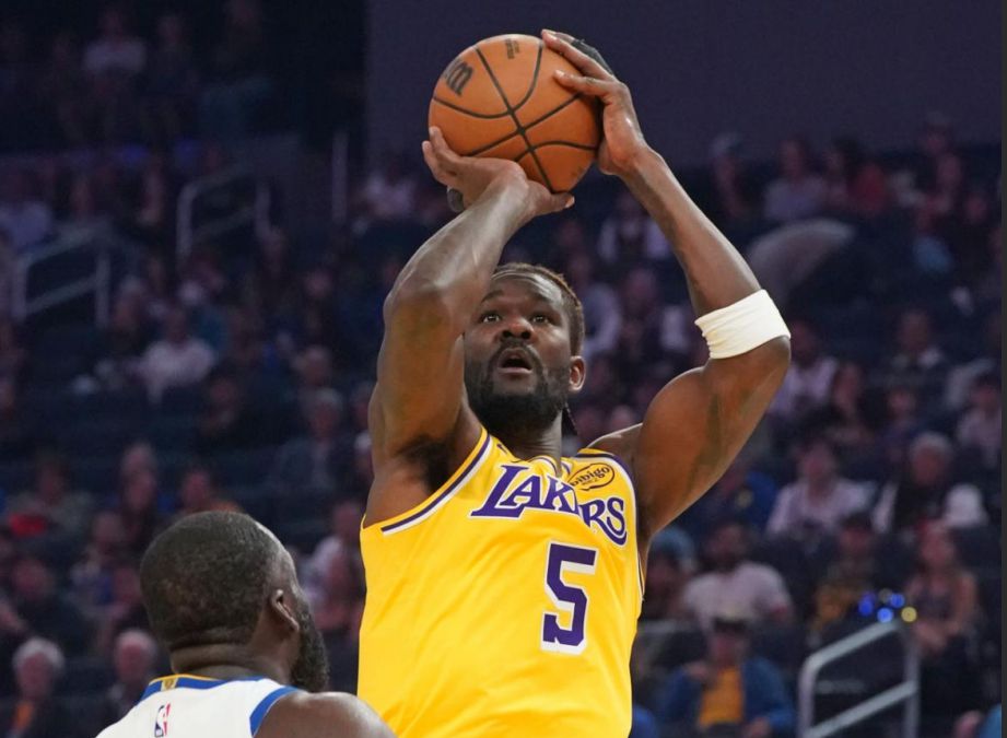 Ayton a marqué 20+10 4 fois au cours des 13 premiers matchs et n'a disputé que 6 matchs la saison dernière.
