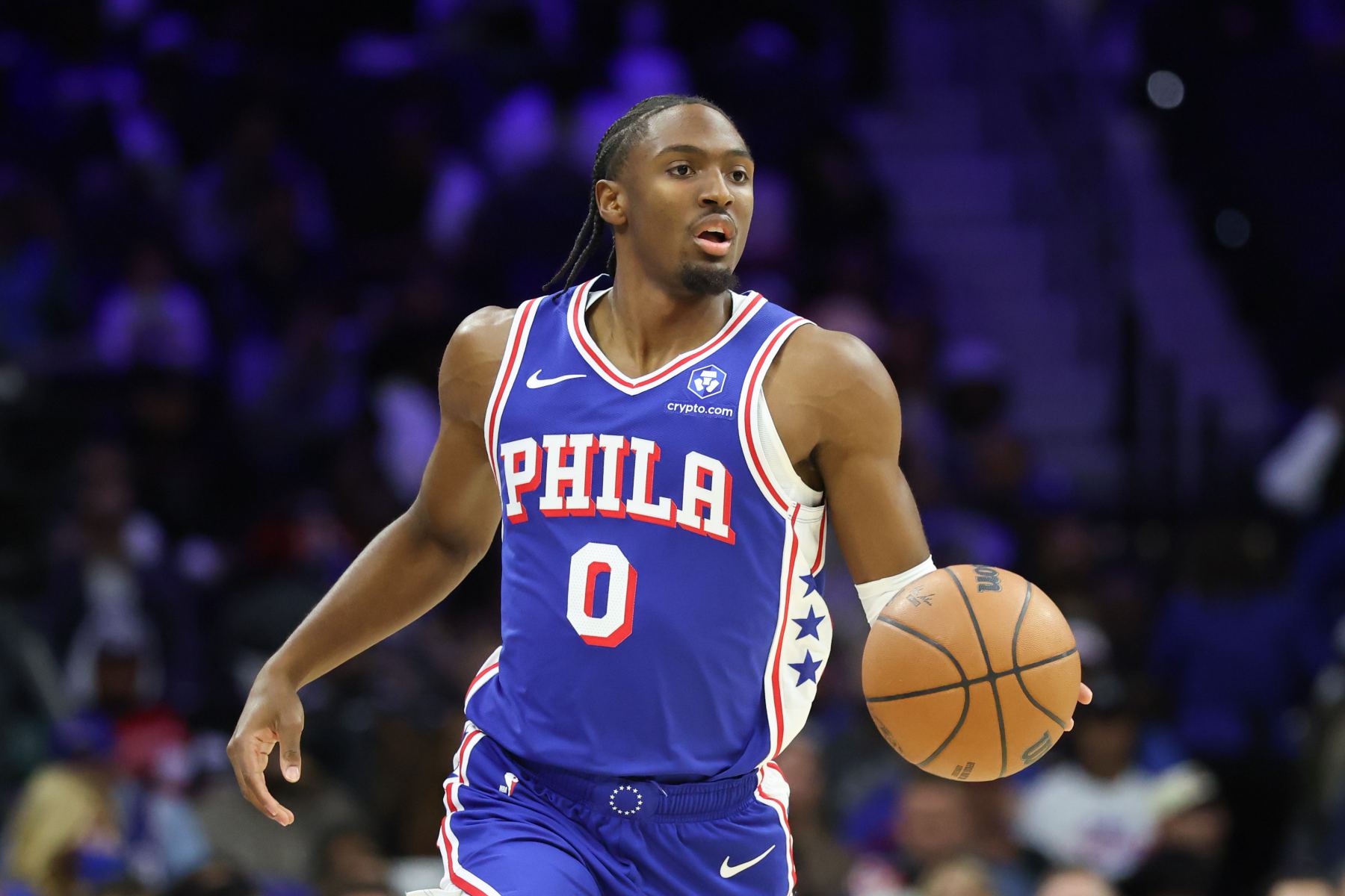 Ce n'est pas facile de marquer ! Maxey a marqué 12 points sur 4 tirs sur 13 à la mi-temps, tandis qu'Edgecombe a marqué 13 points.